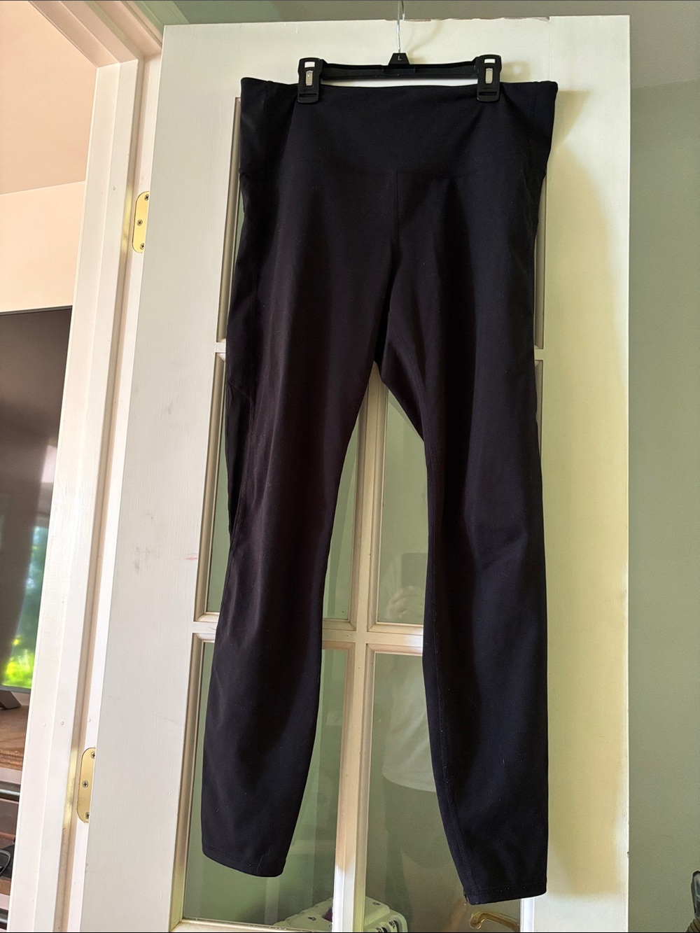 GapFit Black Sports, Joggers, exercise pants Stretch Performance side Mesh Vents